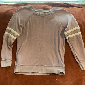 American eagle mauve crew neck